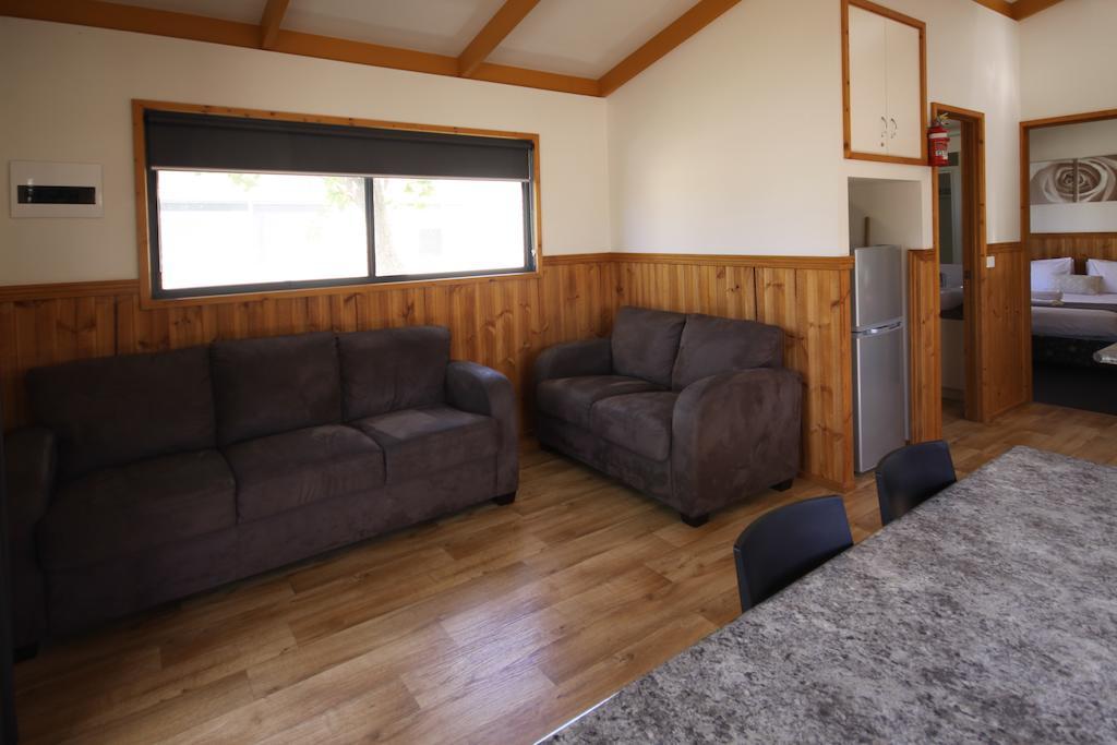 Sun Country Lifestyle Park Hotel Mulwala Bilik gambar